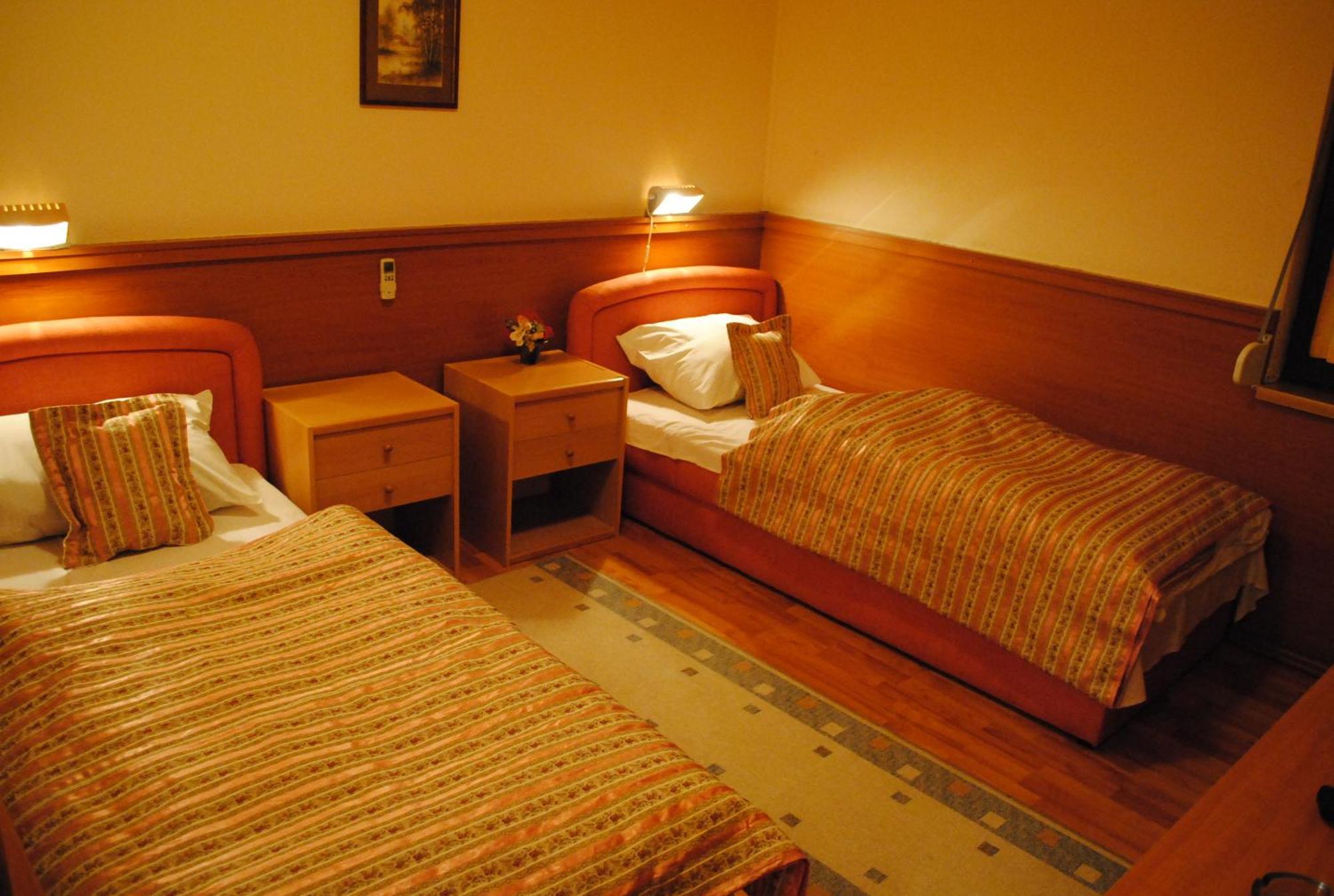Motel Kiwi Grude Kamer foto