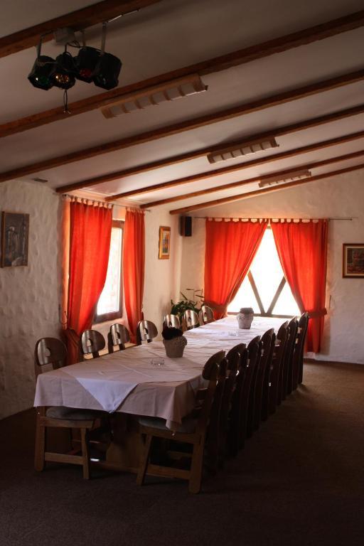 Motel Kiwi Grude Buitenkant foto