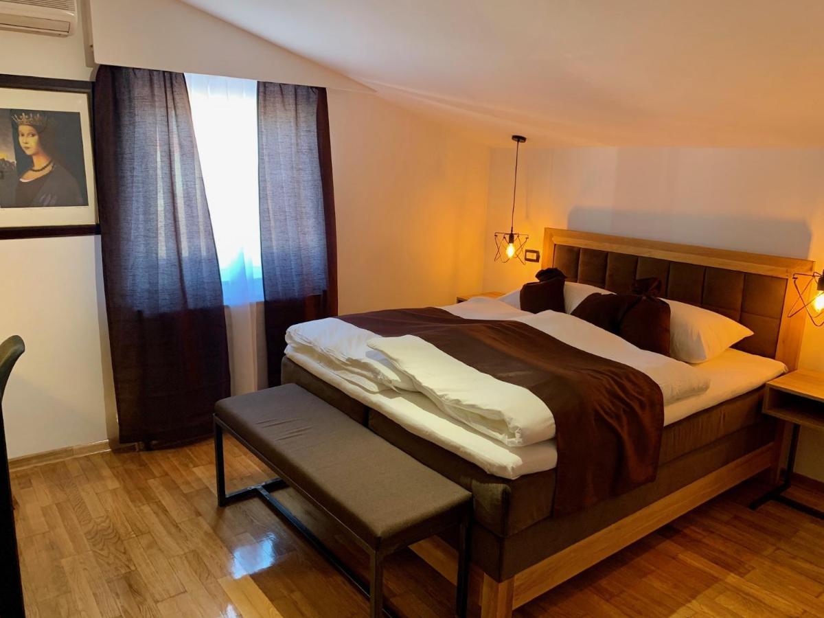 Motel Kiwi Grude Buitenkant foto